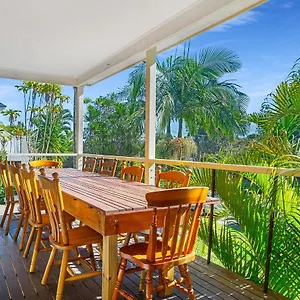 https://the-rock-cavanbah-beach.hotelsbyronbayaustralia.com